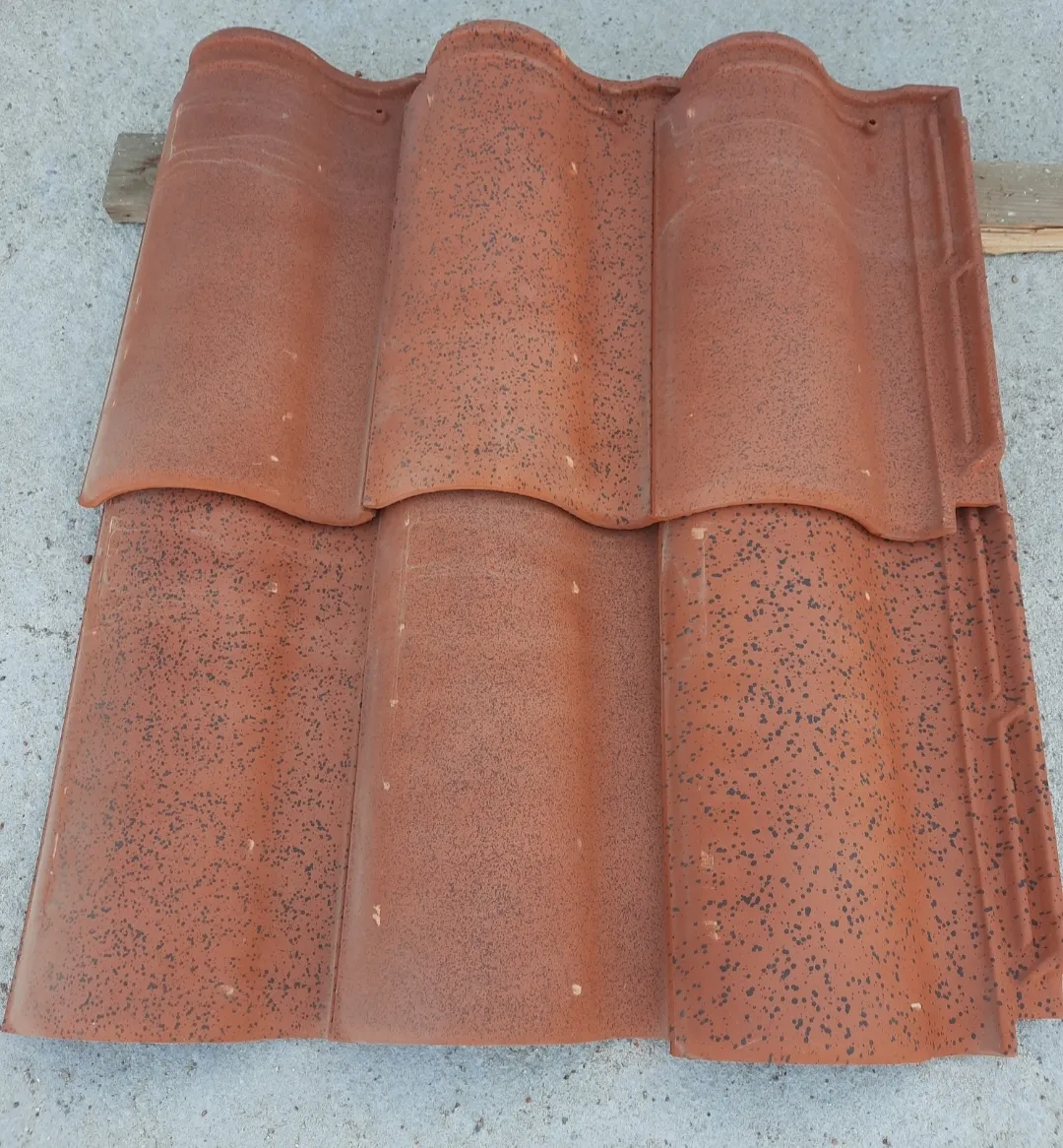 Imagen de Teja Mixta Antiqua Roja Moteada