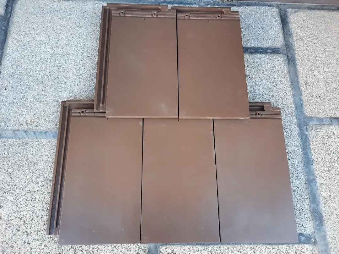 Imagen de Teja Plana H-Cassette Marrón Havanna